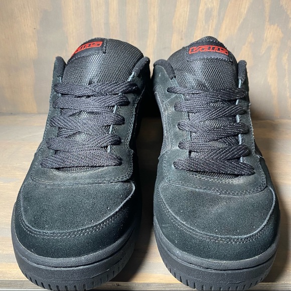 Vans Heenan Skate Shoes Black Red Men's Size 14 - Picture 2 of 9